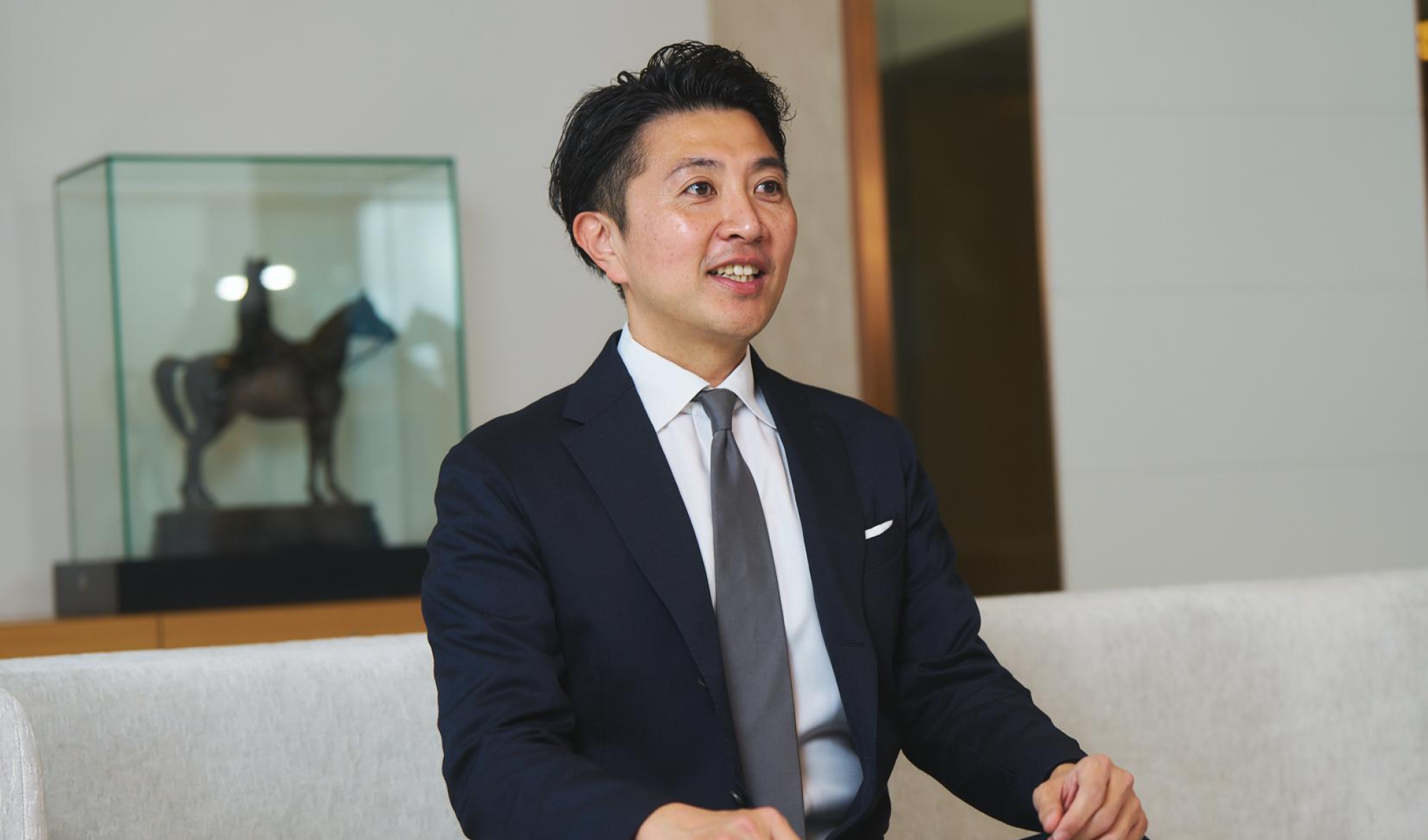 T.HIROO
